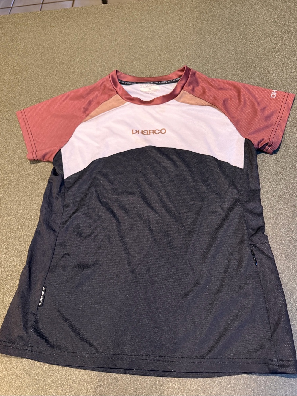 DHaRCO Women’s Colorblock MTB Jersey in Rose/Blush and Black